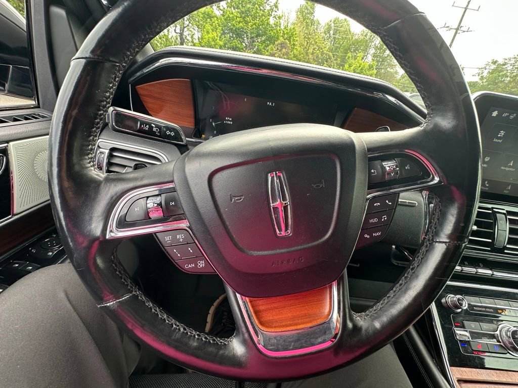 Used 2018 Lincoln Navigator L Reserve w/ Technology Package AWD/4WD image 30