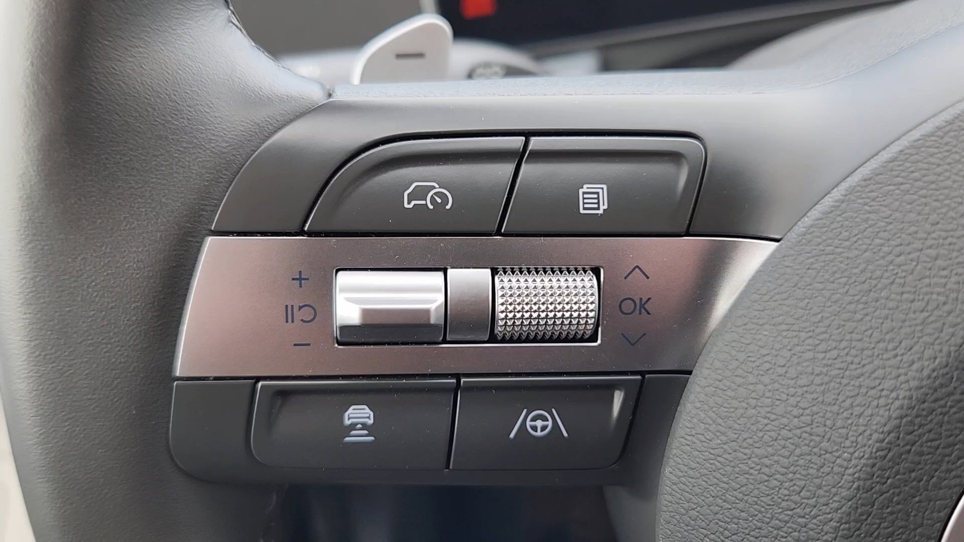 Used 2024 Hyundai Sonata SEL w/ Convenience Package image 13