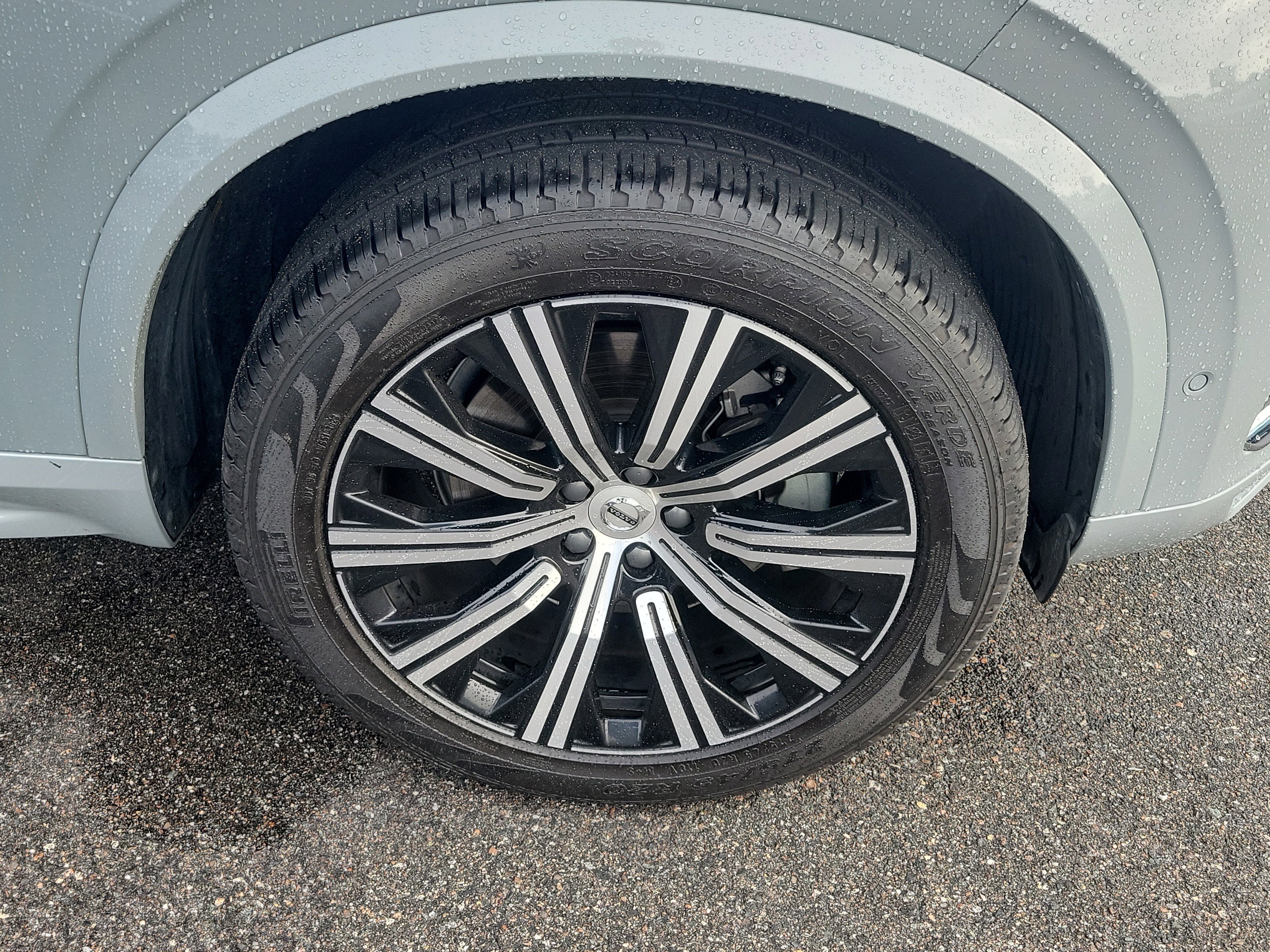 Used 2024 Volvo XC90 B6 Plus w/ Protection Package Premier image 41