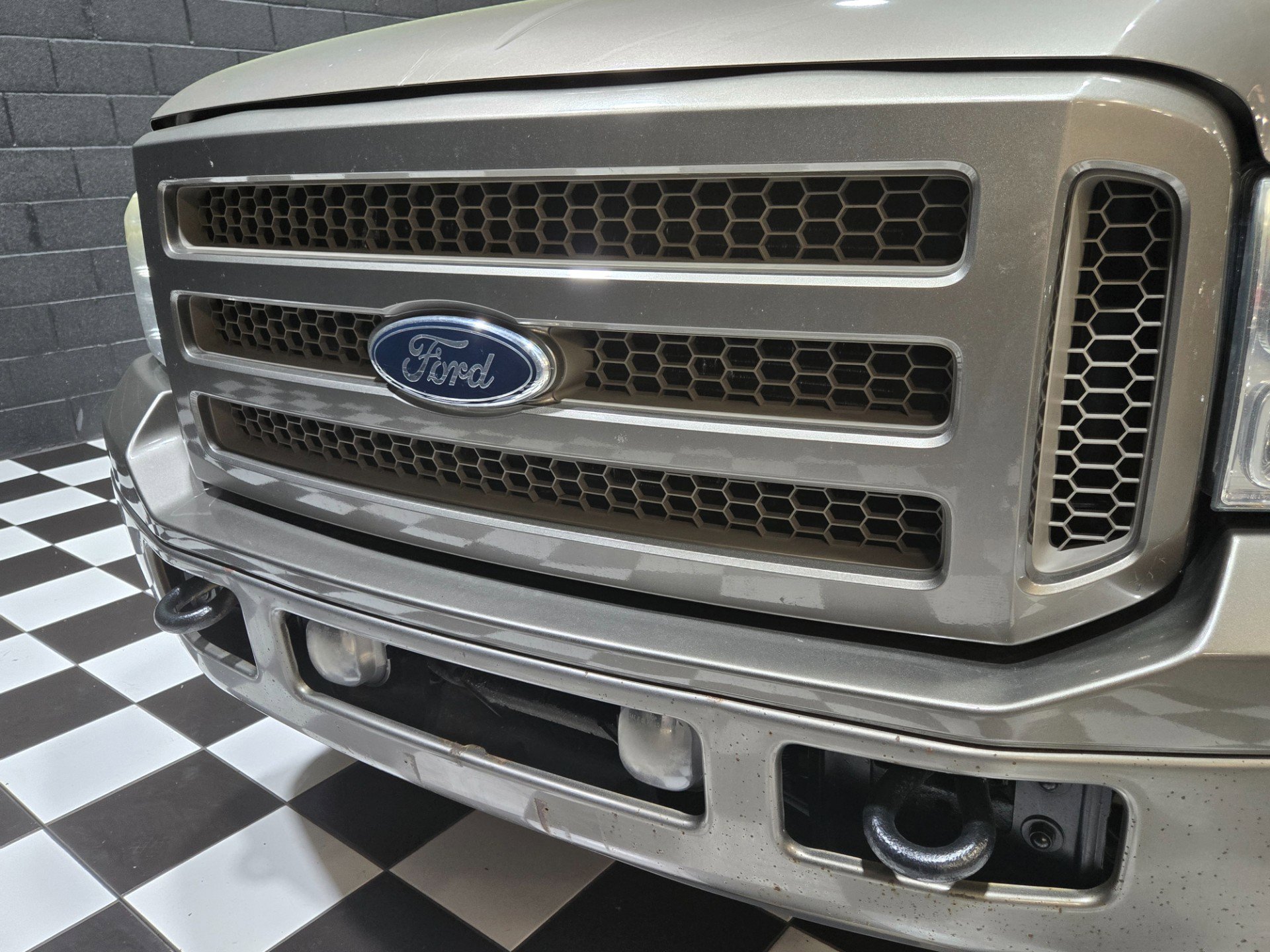 Used 2005 Ford Excursion Limited image 73