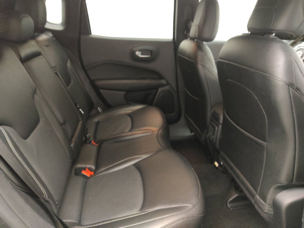 Used 2021 Jeep Compass Latitude w/ Driver Assistance Group image 19