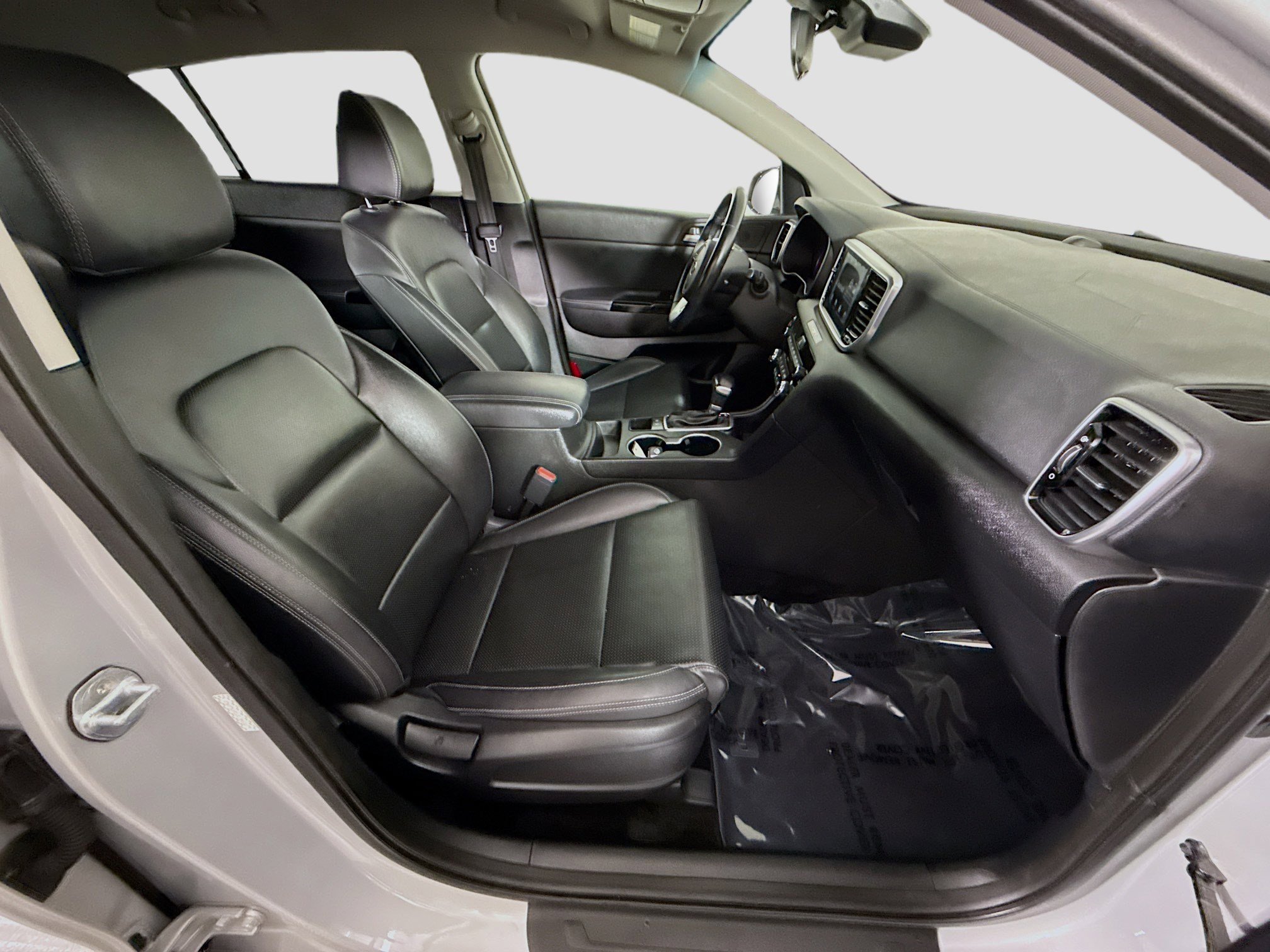 Used 2020 Kia Sportage EX image 29