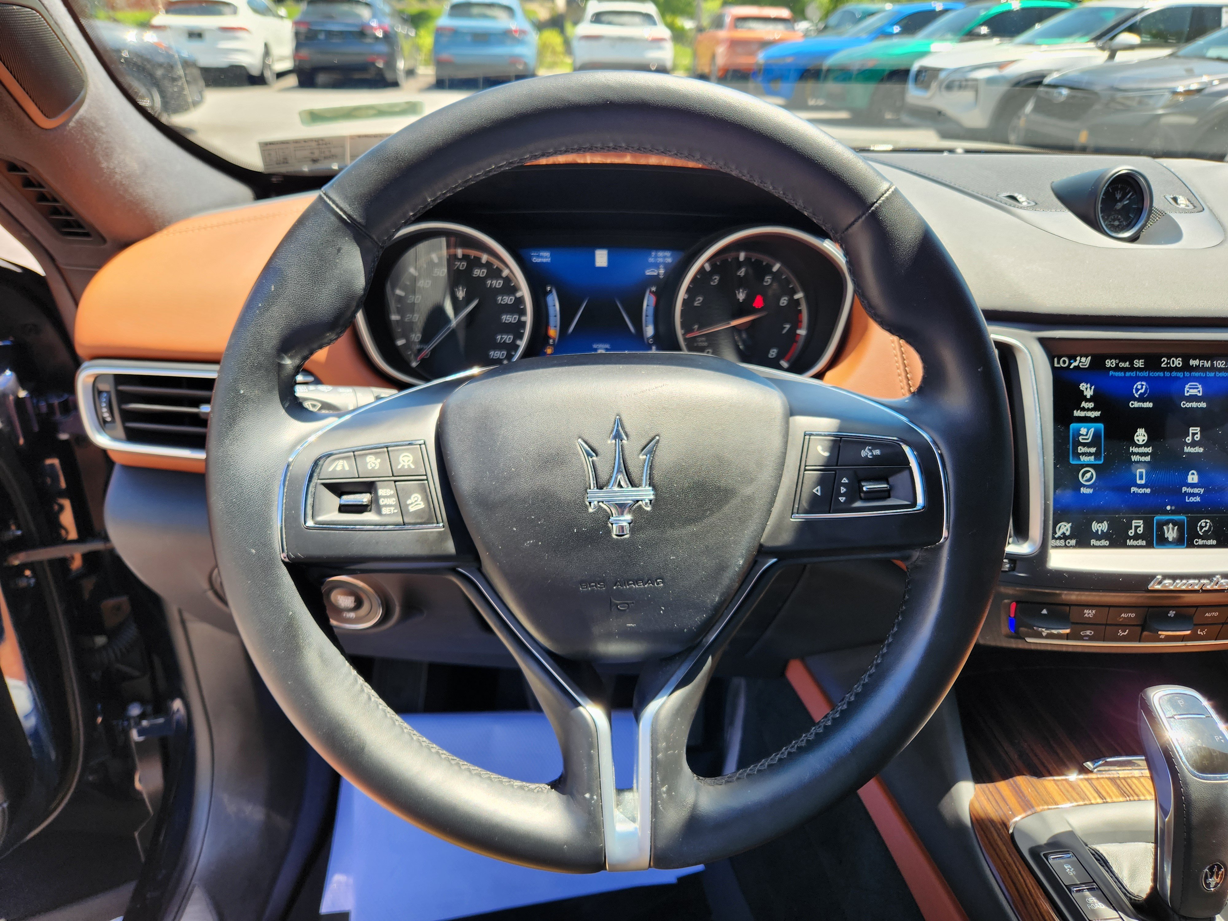 Used 2019 Maserati Levante GranLusso AWD/4WD image 21