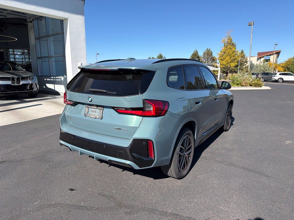 Used 2023 BMW X1 xDrive28i w/ Premium Package AWD/4WD image 5