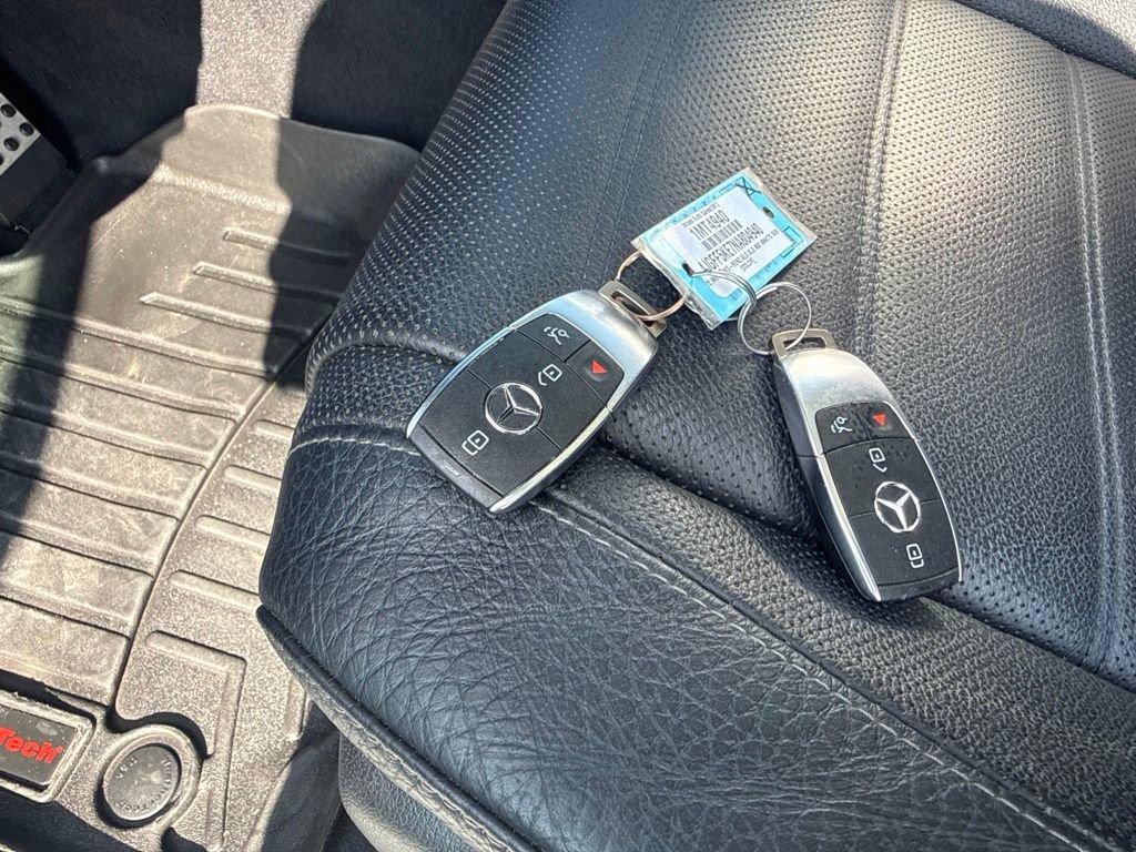 Used 2022 Mercedes-Benz GLS 450 4MATIC image 32