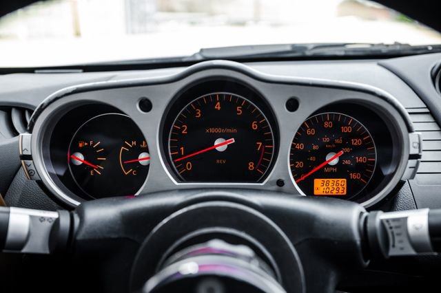 Used 2006 Nissan 350Z Coupe w/ (N93) Cargo Convenience Pkg image 10