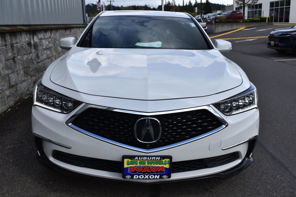 Used 2018 Acura RLX Sport Hybrid w/ Advance Pkg image 2