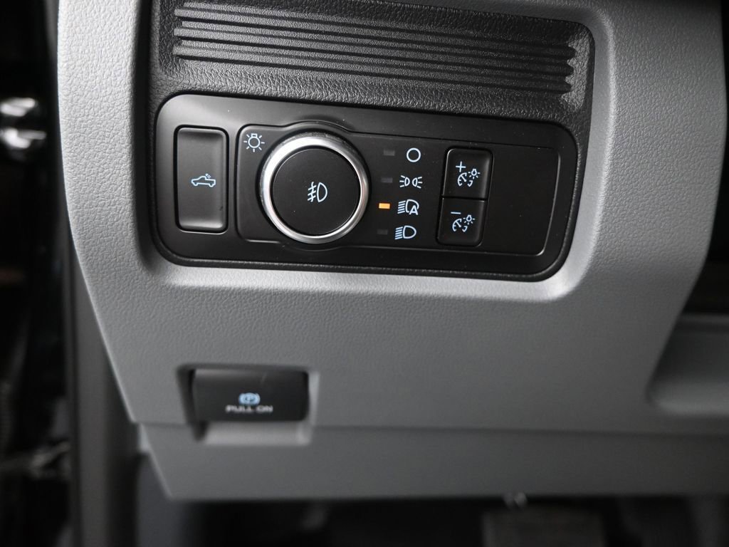 Used 2025 Ford F350 XL w/ XL Driver Assist Package image 17