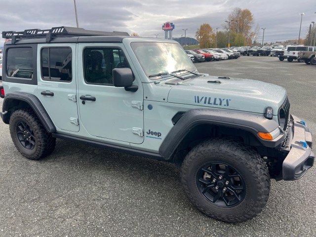 Used 2024 Jeep Wrangler Willys image 2