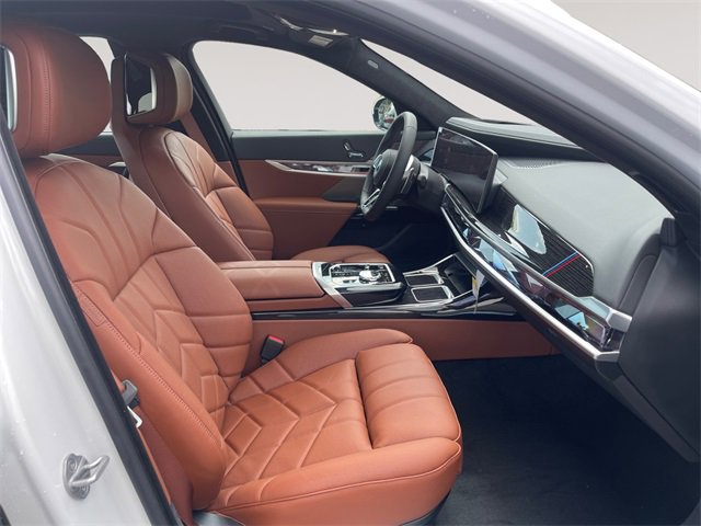 New 2026 BMW 750e xDrive image 15