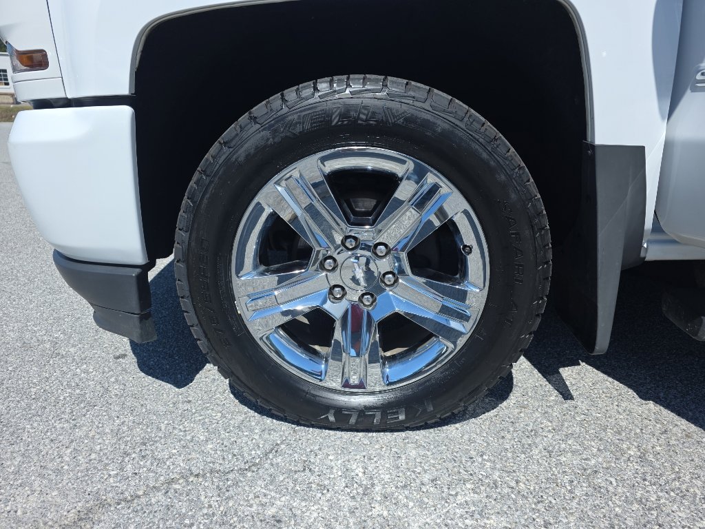 Used 2018 Chevrolet Silverado 1500 Custom w/ Trailering Package AWD/4WD image 20