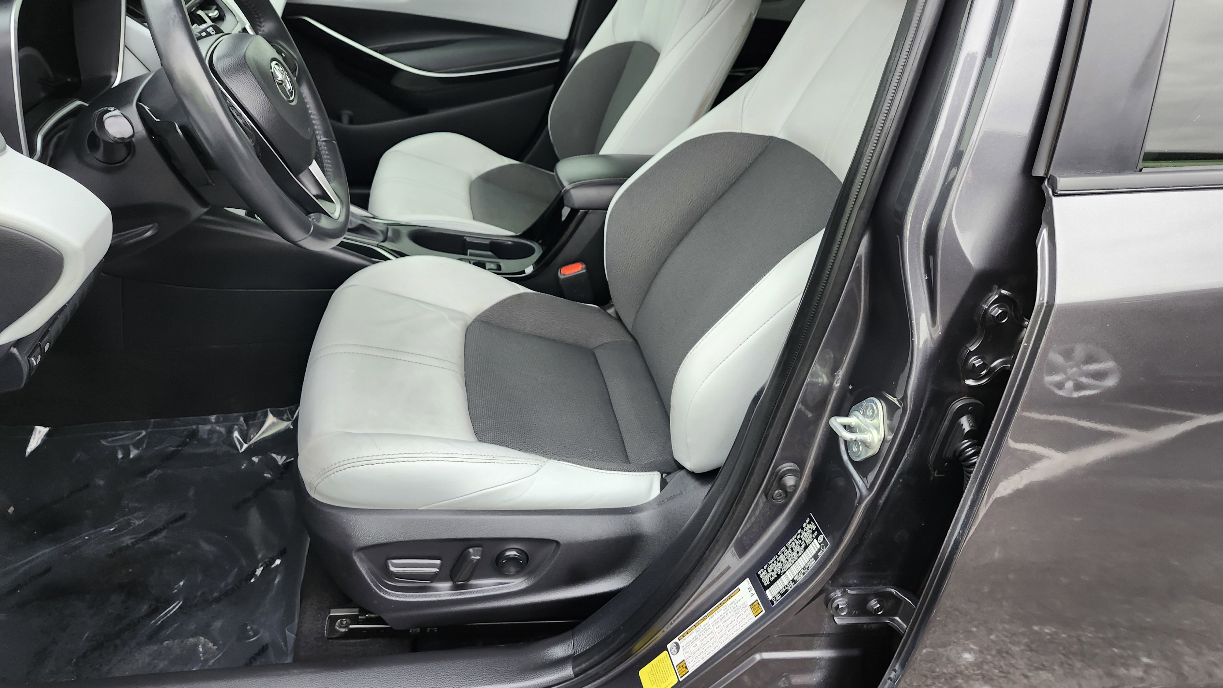 Used 2024 Toyota Corolla XSE image 25