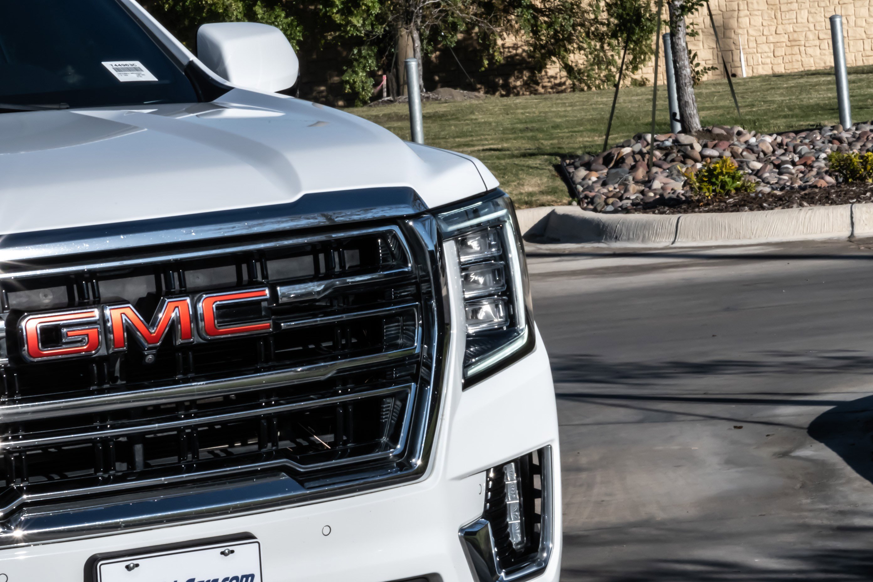 Used 2021 GMC Yukon SLT w/ SLT Premium Package image 7