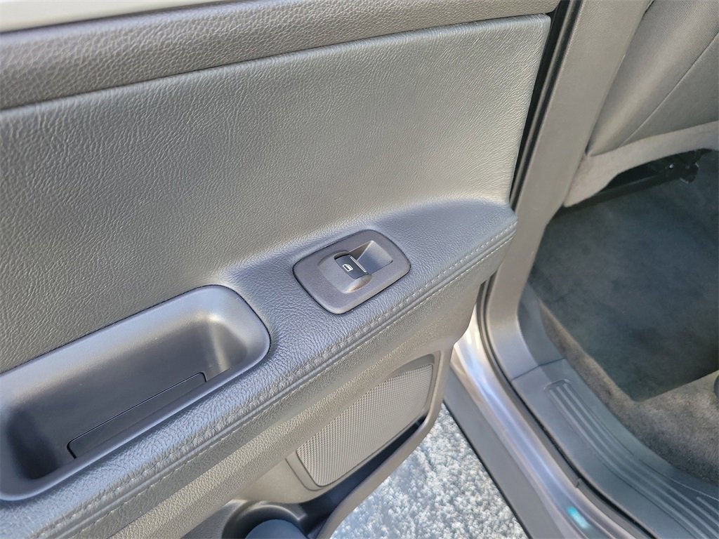 Used 2014 Ford Explorer XLT w/ Equipment Group 201A image 10