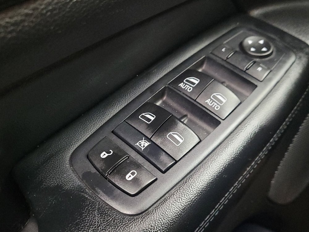 Used 2017 Jeep Grand Cherokee Laredo w/ Quick Order Package 23E image 27