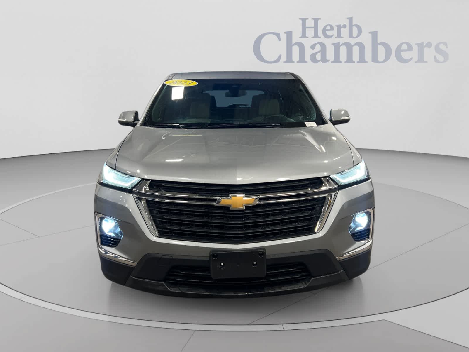 Used 2023 Chevrolet Traverse LS w/ Safety Package AWD/4WD image 2