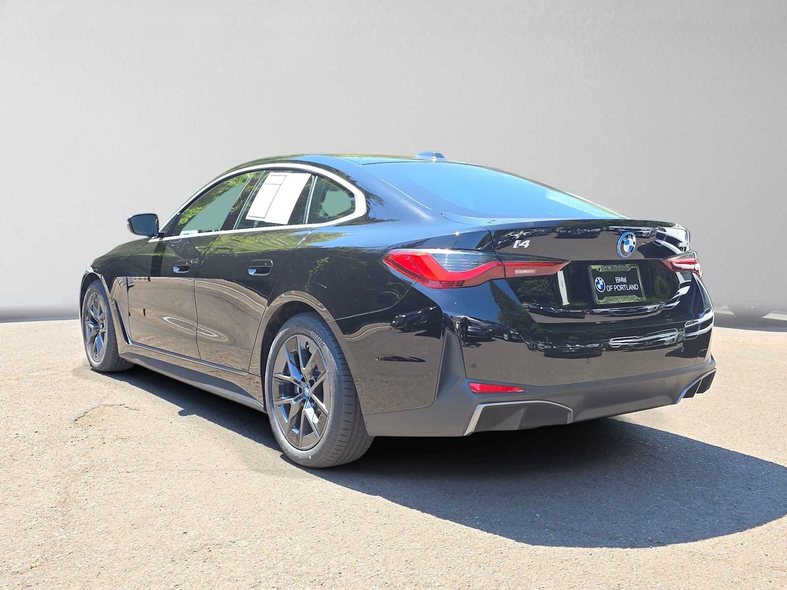 Used 2023 BMW i4 eDrive35 w/ Premium Package RWD image 5