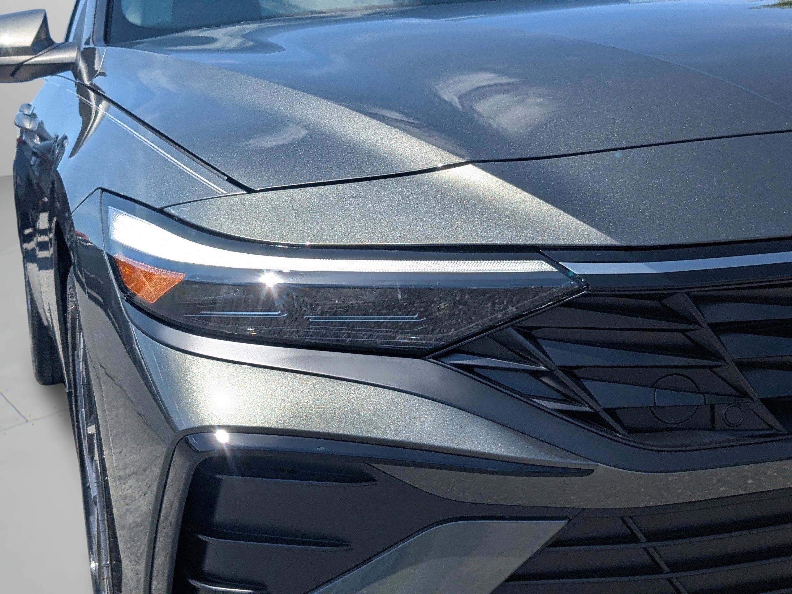 New 2026 Hyundai Elantra Limited FWD image 31