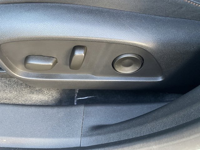 Used 2025 Chevrolet Equinox ACTIV w/ Safety and Technology Package image 15