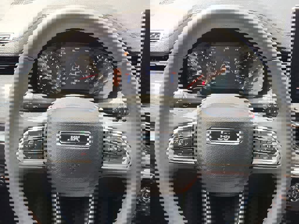 Used 2022 Jeep Compass Latitude image 16