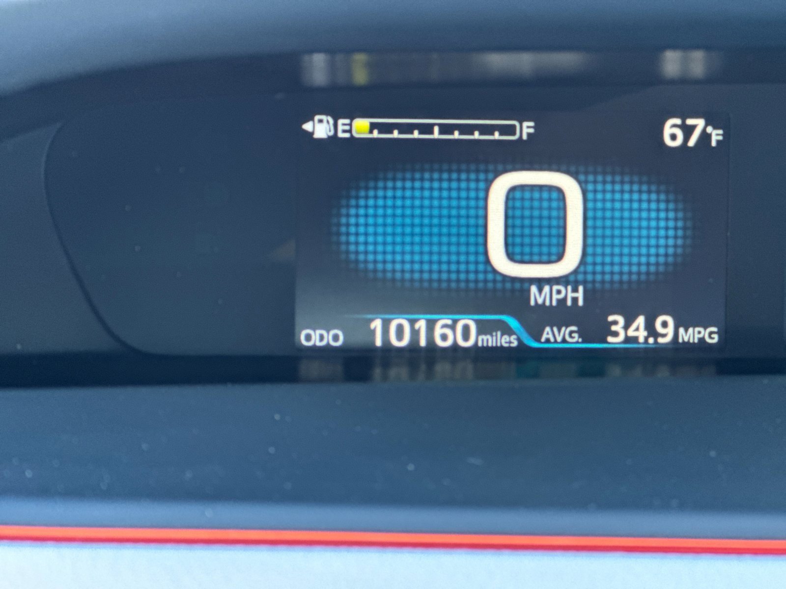 Used 2022 Toyota Prius LE image 25