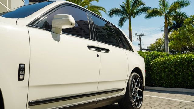 Used 2024 Rolls-Royce Cullinan Sport Utility image 39