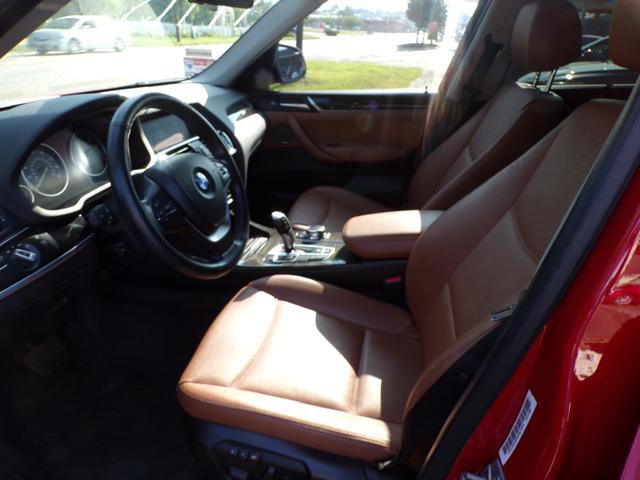 Used 2017 BMW X3 xDrive28i image 3