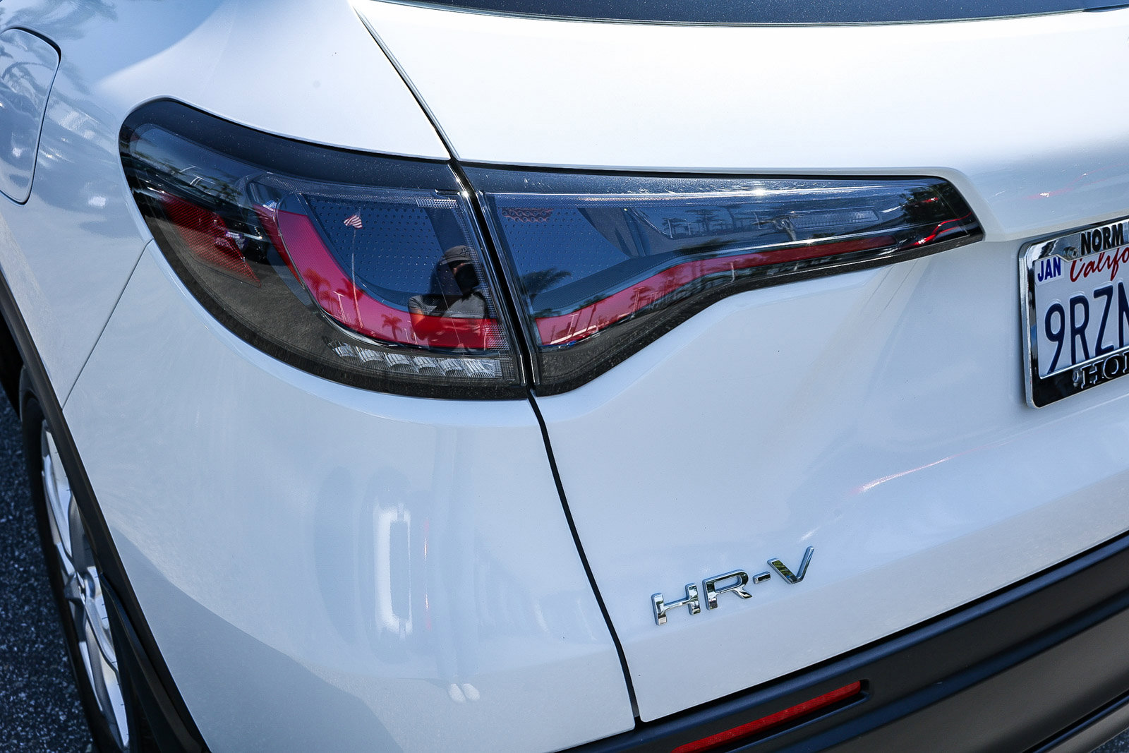 Used 2025 Honda HR-V LX image 8