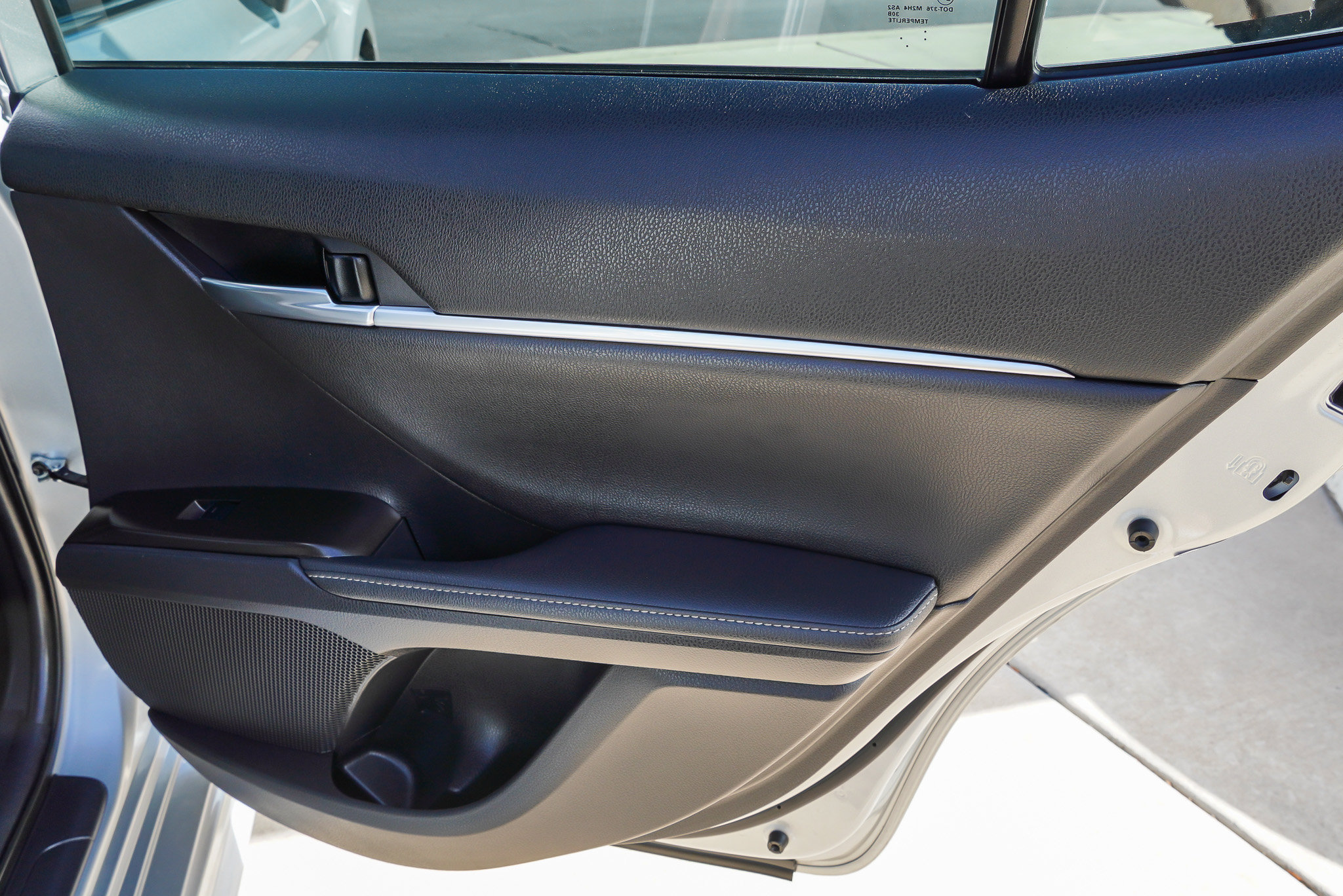 Used 2021 Toyota Camry XSE w/ Navigation Package FWD image 29