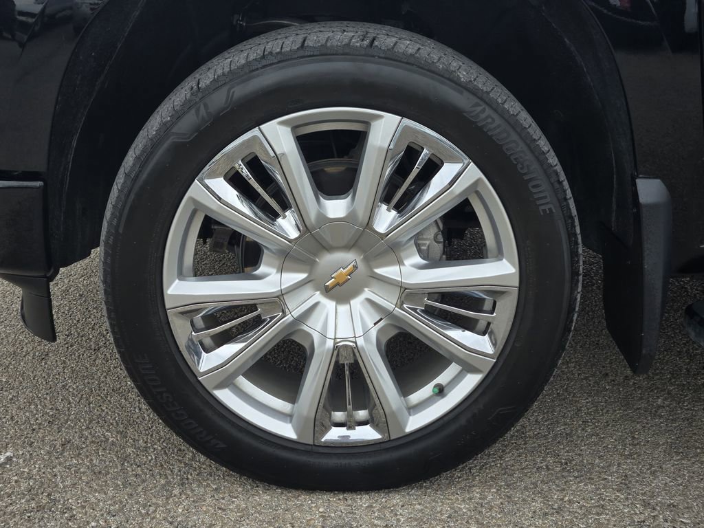 Used 2024 Chevrolet Silverado 1500 High Country w/ High Country Premium Package image 12