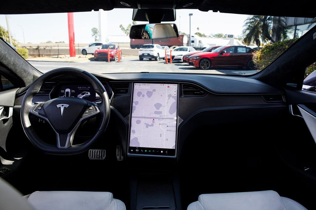 Used 2020 Tesla Model S Performance image 31