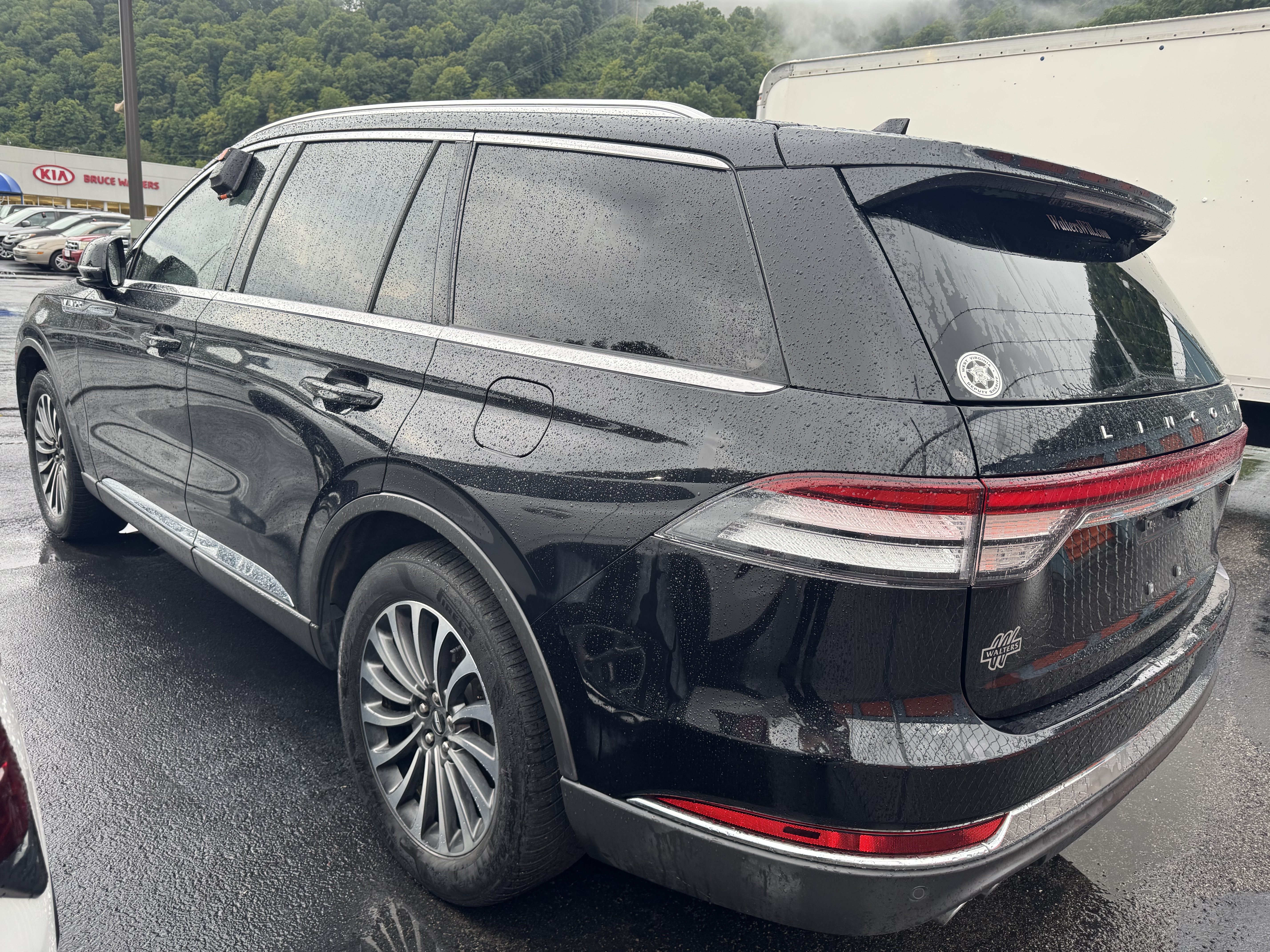 Used 2022 Lincoln Aviator Reserve w/ Elements Package Plus AWD/4WD image 4