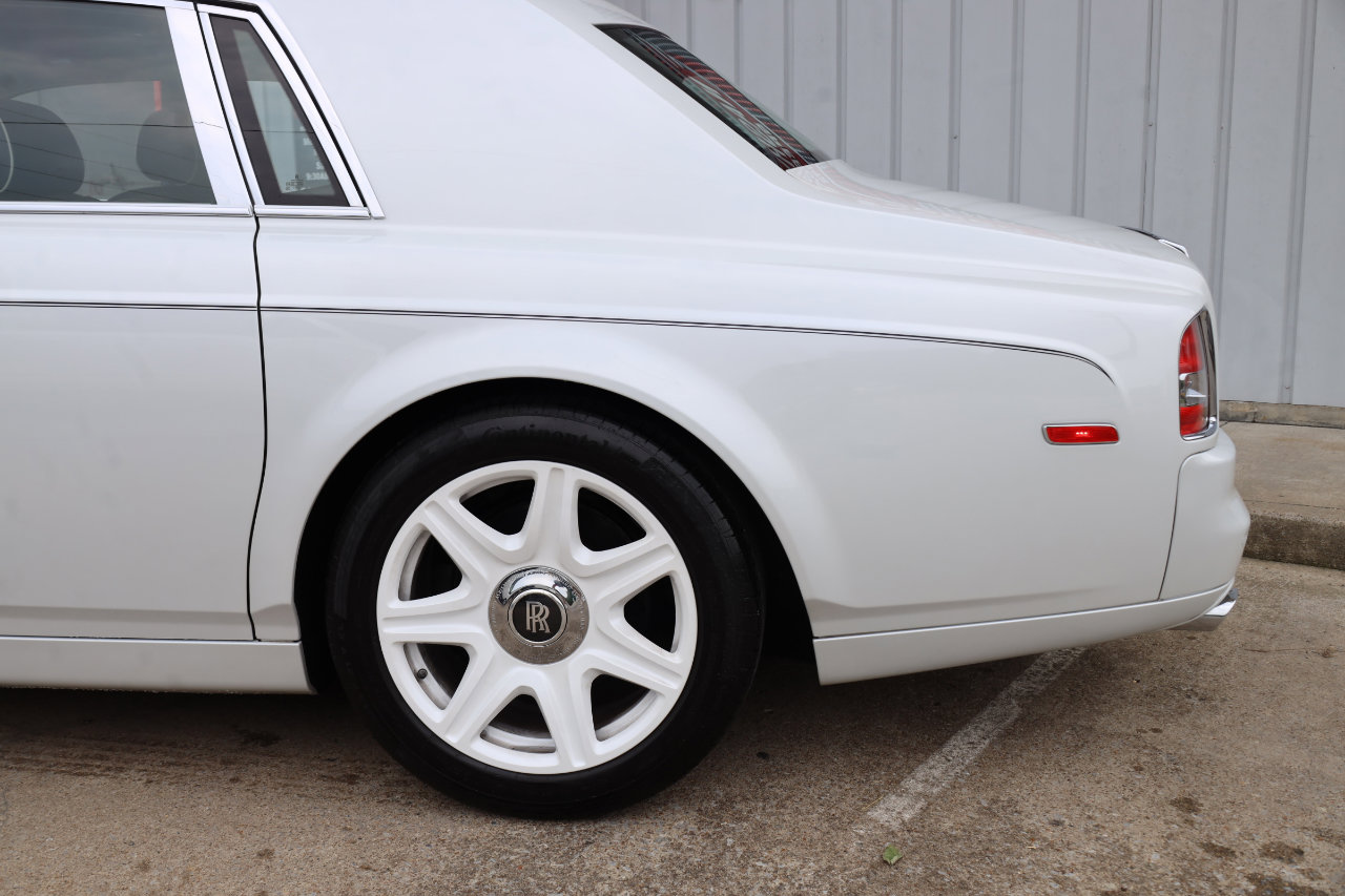 Used 2011 Rolls-Royce Phantom Sedan image 26
