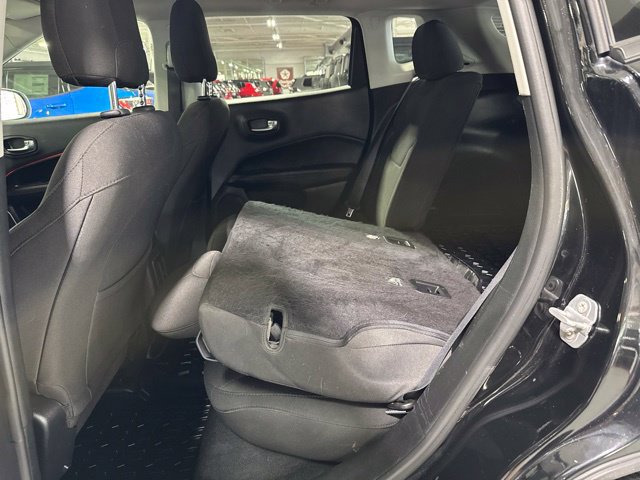 Used 2018 Jeep Compass Sport w/ Tech Group AWD/4WD image 36