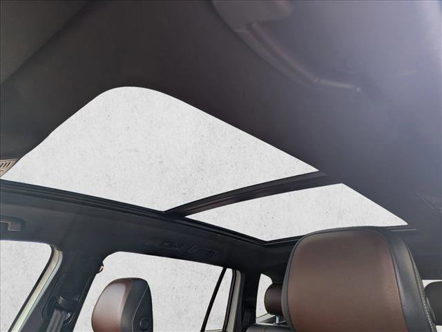 Used 2022 Volkswagen Tiguan SEL R-Line image 16