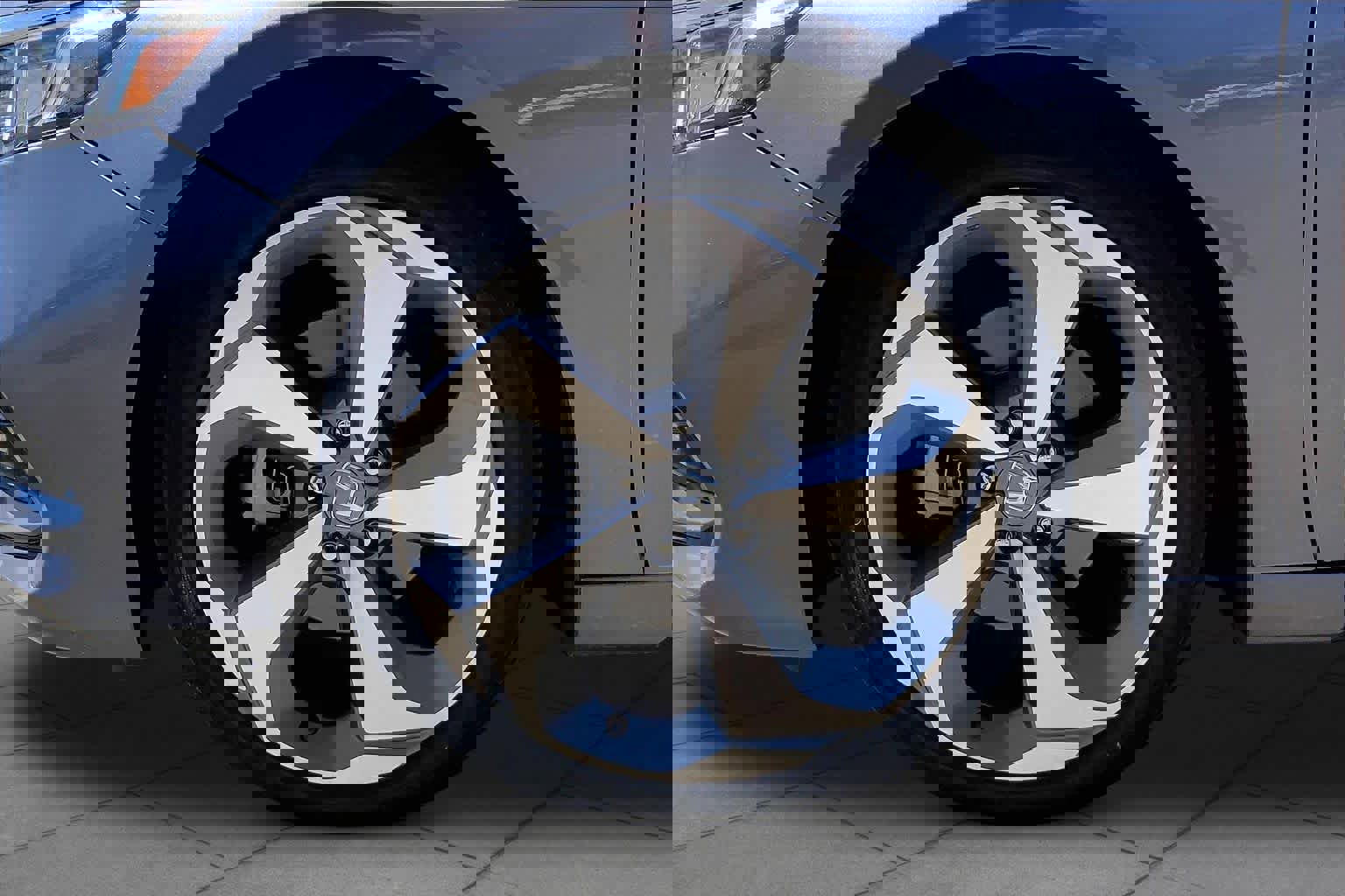 Used 2018 Honda Accord Touring image 11