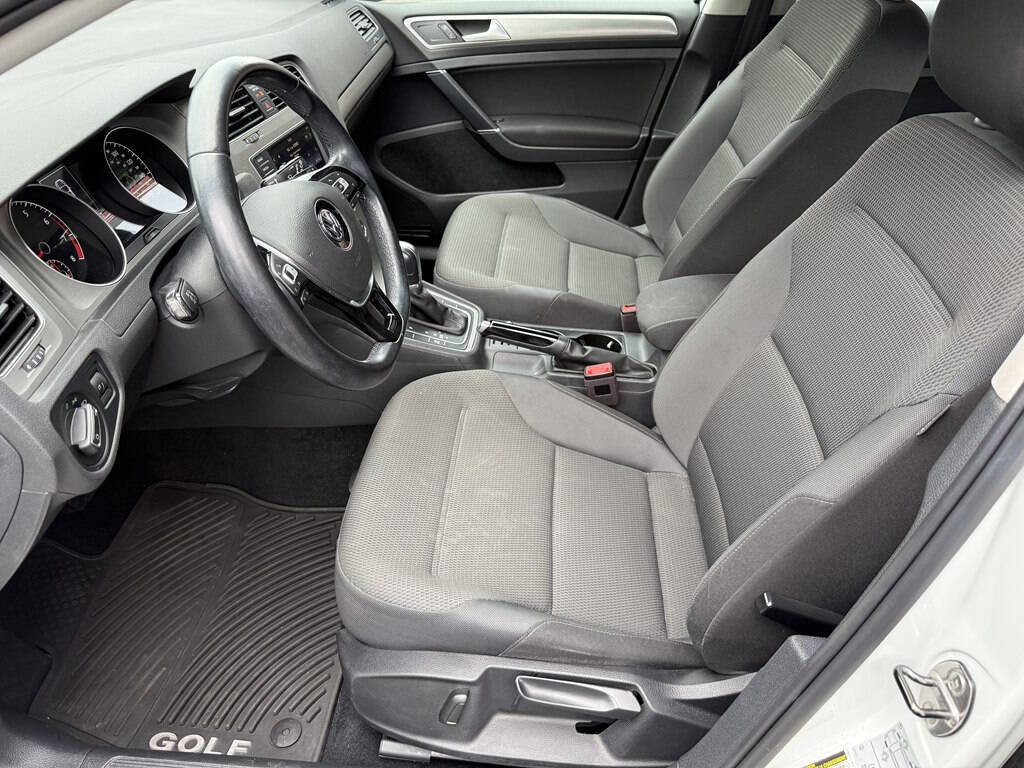 Used 2017 Volkswagen Golf S AWD/4WD image 16