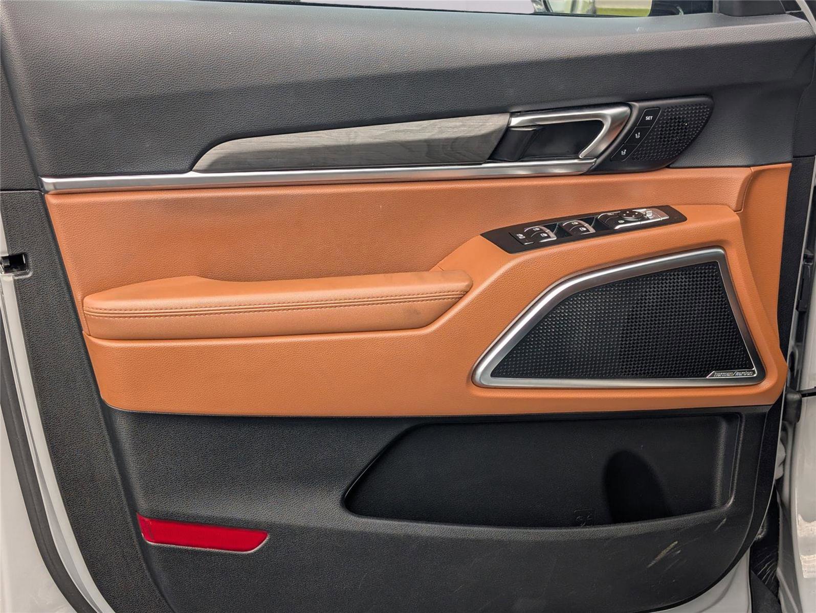 Used 2023 Kia Telluride SX X-Line AWD/4WD image 9