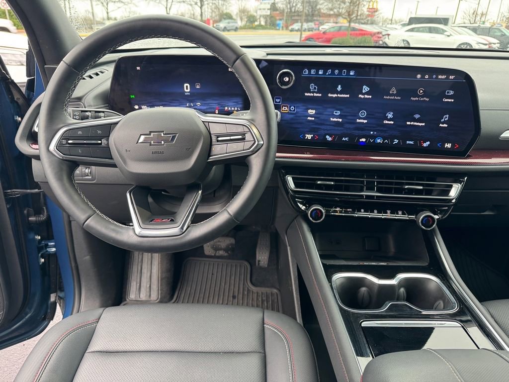 Used 2024 Chevrolet Traverse Z71 image 13