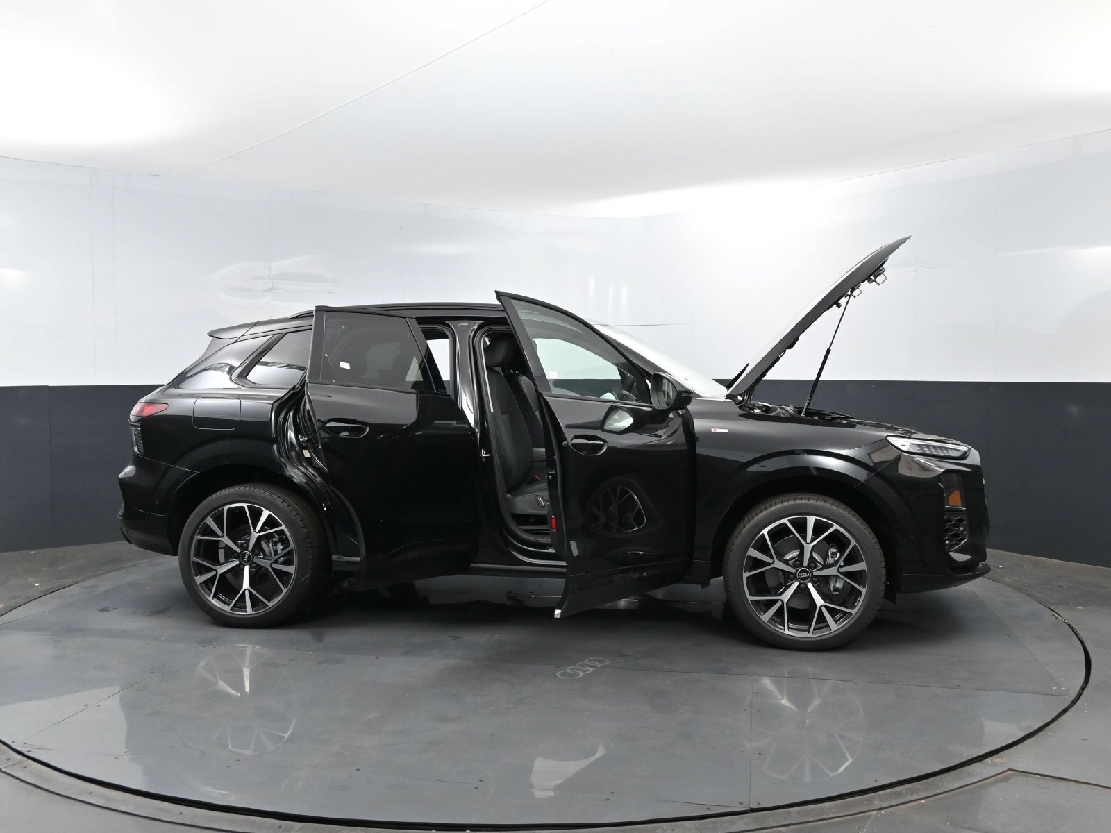 New 2026 Audi Q3 quattro 2.0T AWD/4WD image 32