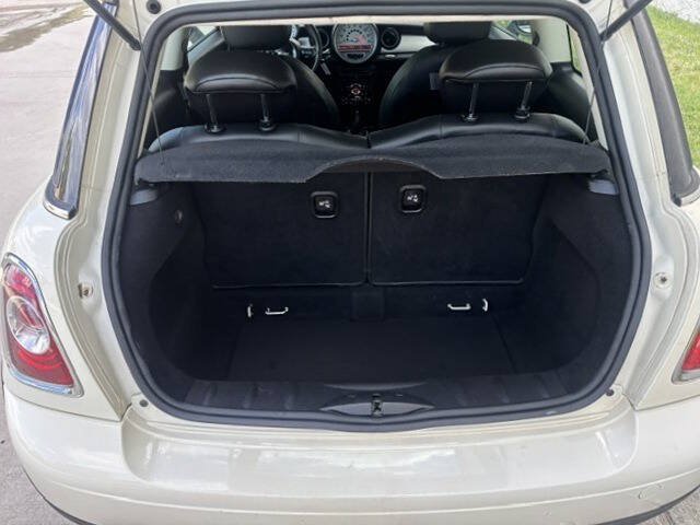 Used 2011 MINI Cooper Hardtop FWD image 11
