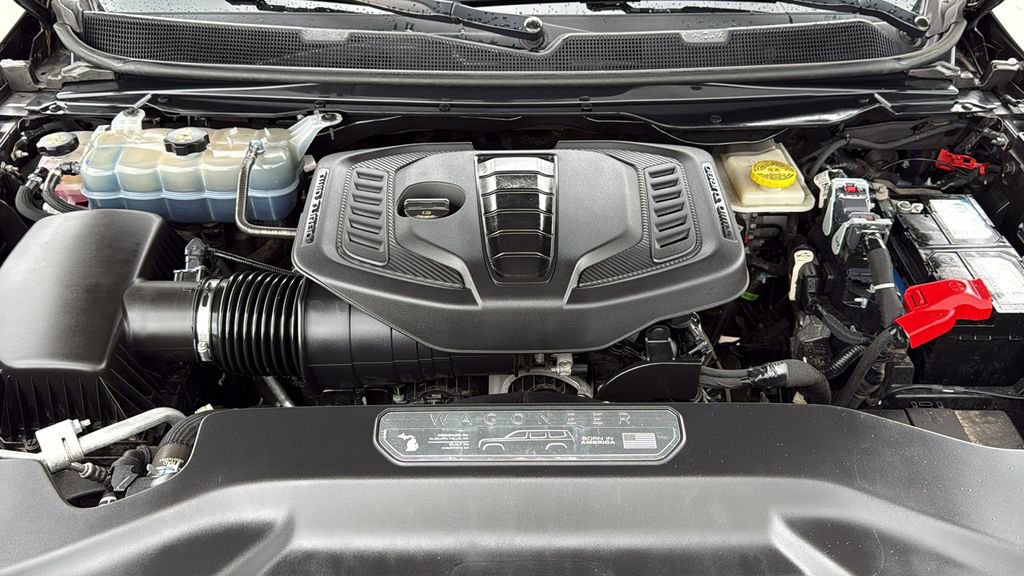 Used 2024 Jeep Wagoneer Series II w/ Flexible Seating Group RWD image 35