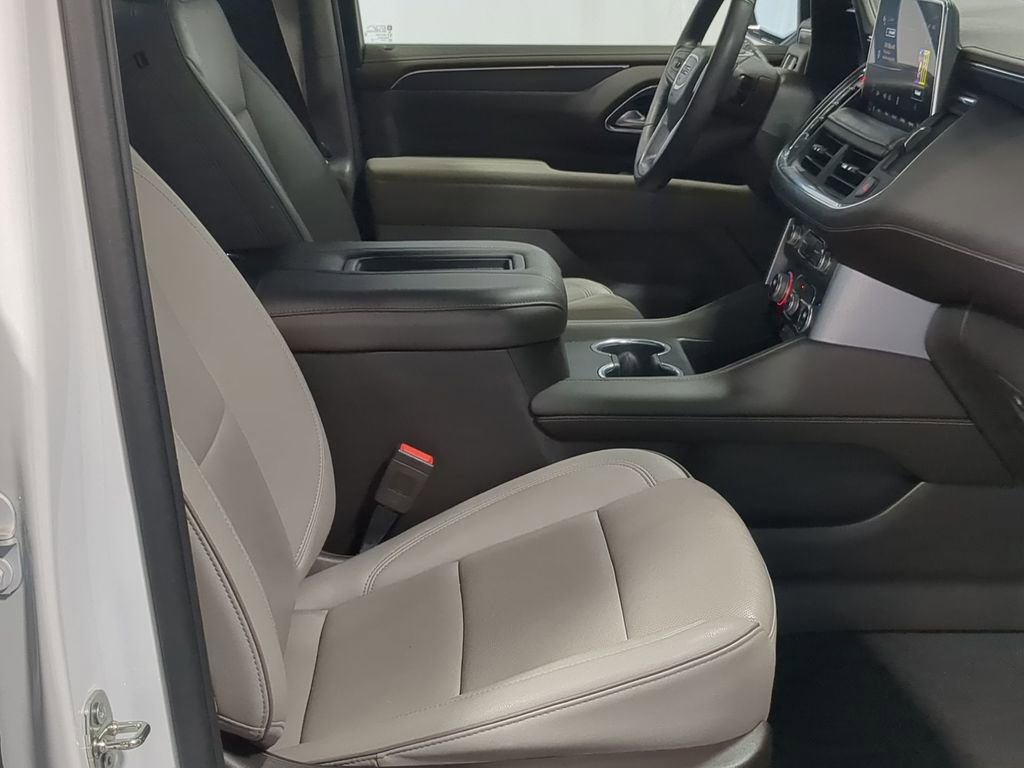 Used 2023 GMC Yukon XL SLT w/ SLT Luxury Package AWD/4WD image 28
