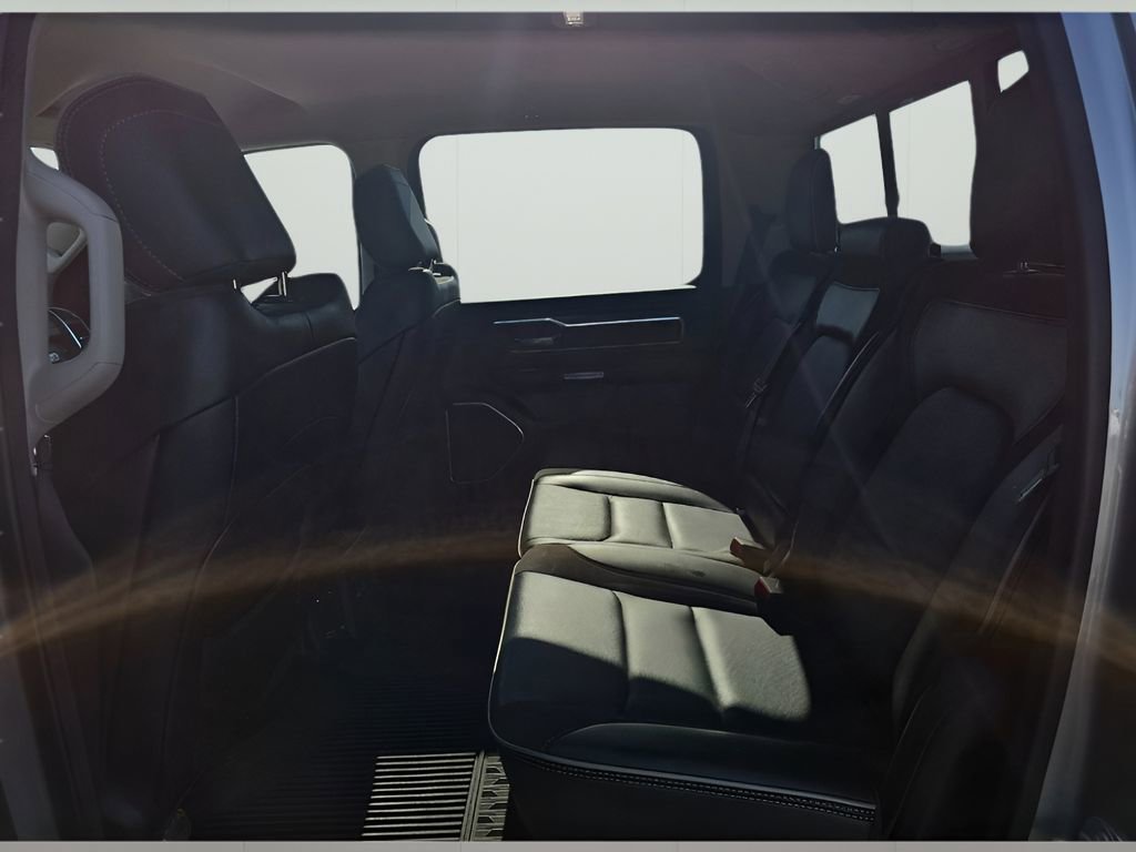 Used 2022 RAM 1500 Laramie AWD/4WD image 8