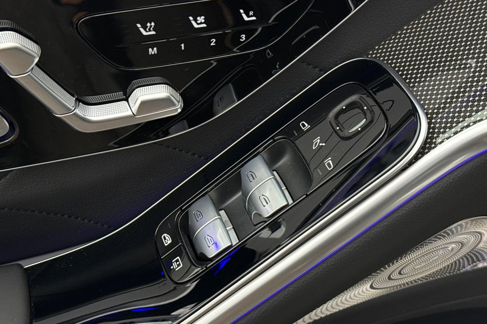 New 2025 Mercedes-Benz S 580 4MATIC Sedan image 24