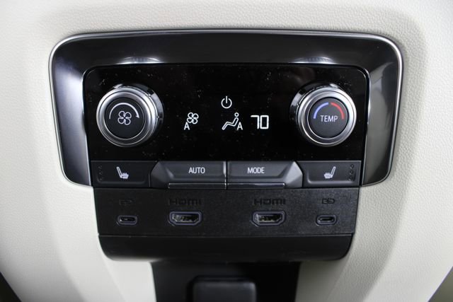 New 2026 GMC Yukon XL Denali w/ Denali Reserve Package image 24