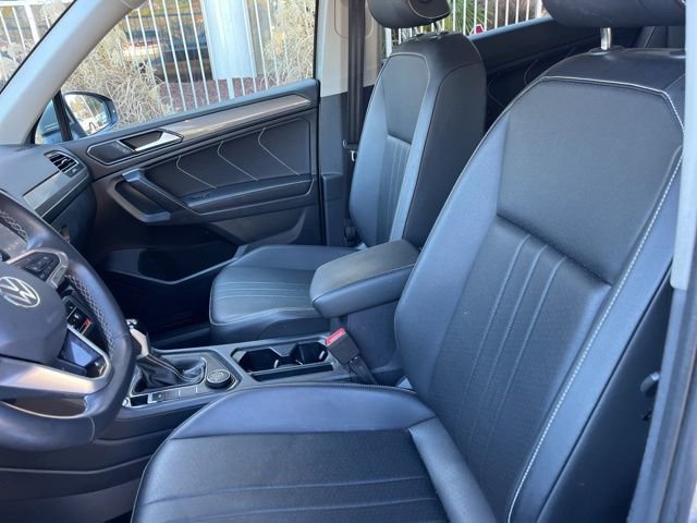 Used 2024 Volkswagen Tiguan SE image 8