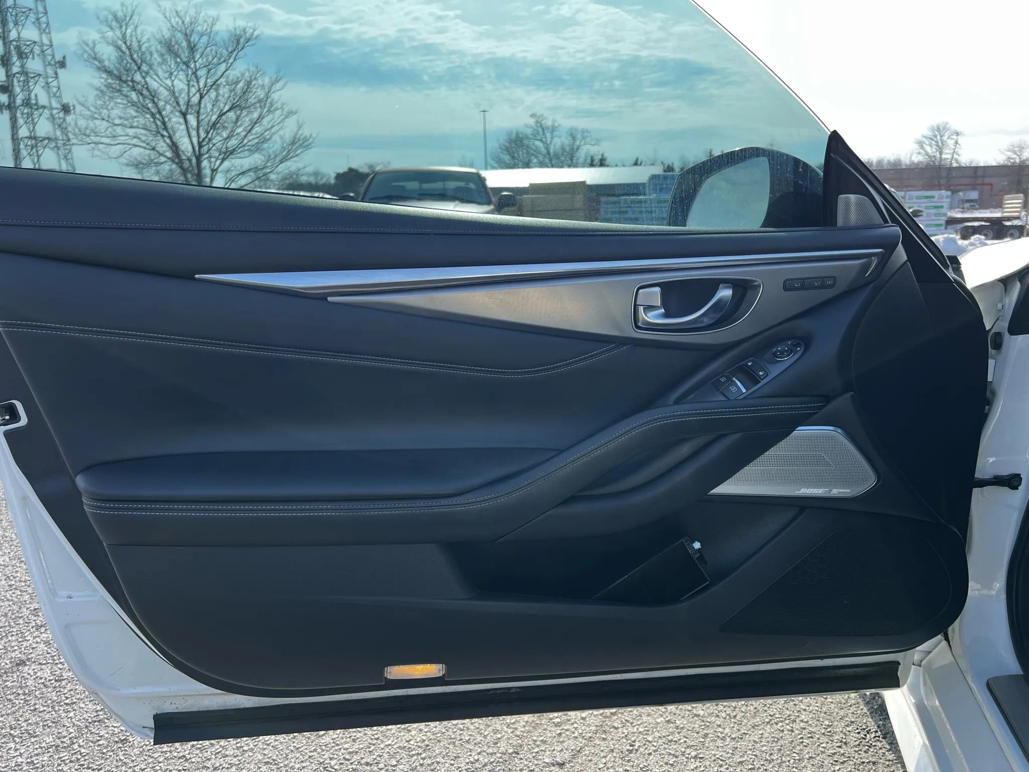 Used 2019 INFINITI Q60 3.0t Luxe w/ Essential Package image 10