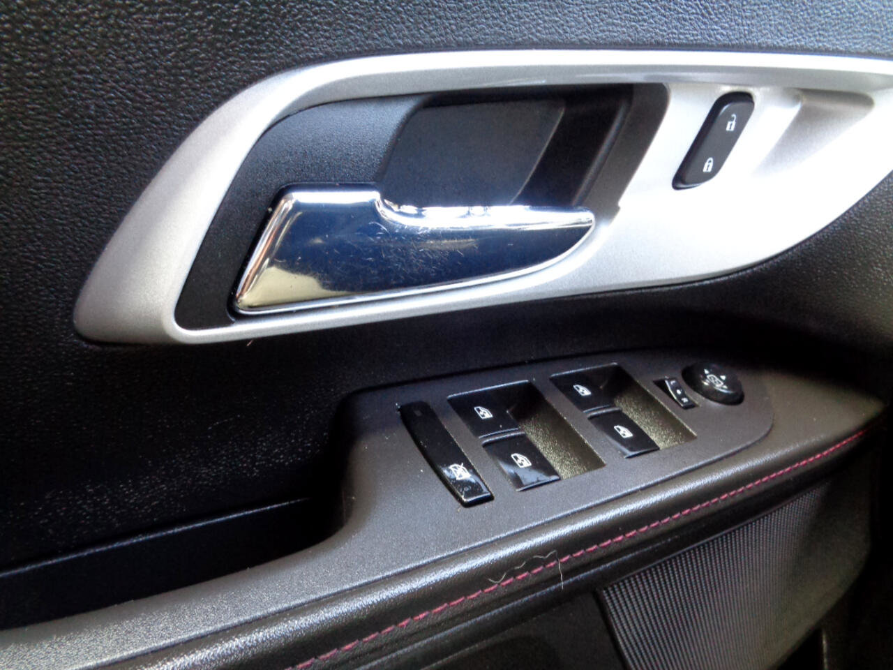 Used 2012 Chevrolet Equinox LT w/ Driver Convenience Package image 24