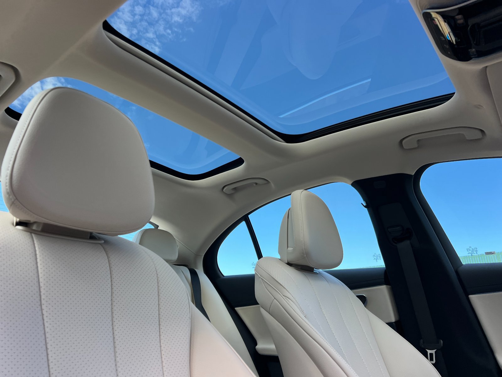 New 2027 Mercedes-Benz E 350 4MATIC Sedan image 15